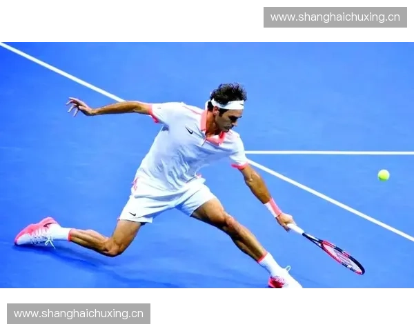 战术发球技巧全面解析 提升网球比赛中的战术运用与实战效果